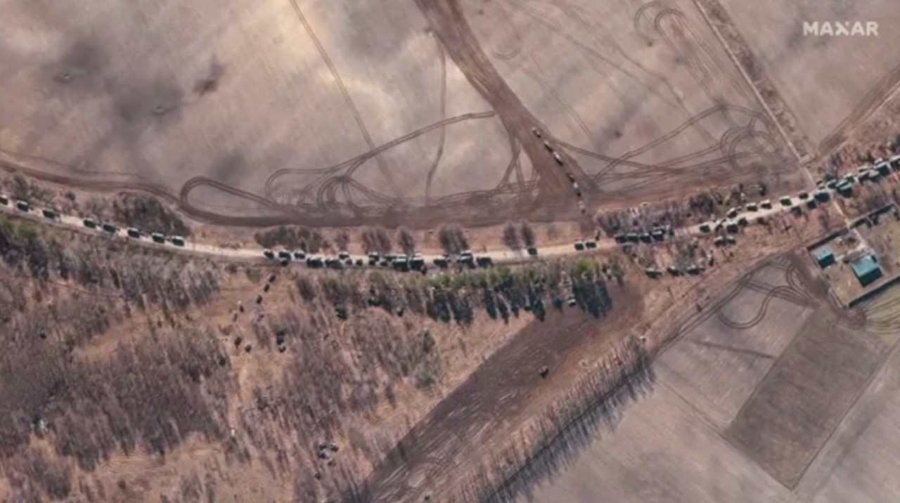 40-mile-long Russian invasion convoy visible from space in new 3D satellite view (video)