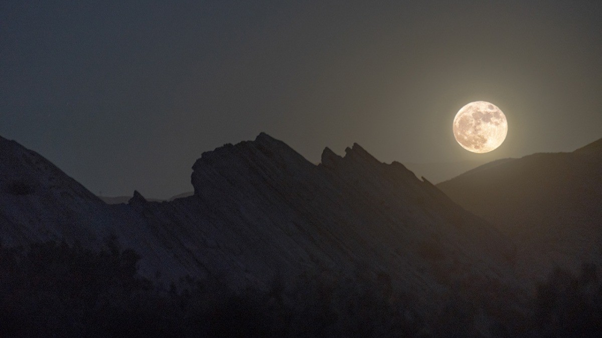 See the full Pink Moon rise tonight amid Easter, Passover and Ramadan