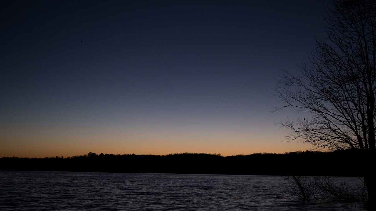 See 4 planets line up with the moon in the predawn sky