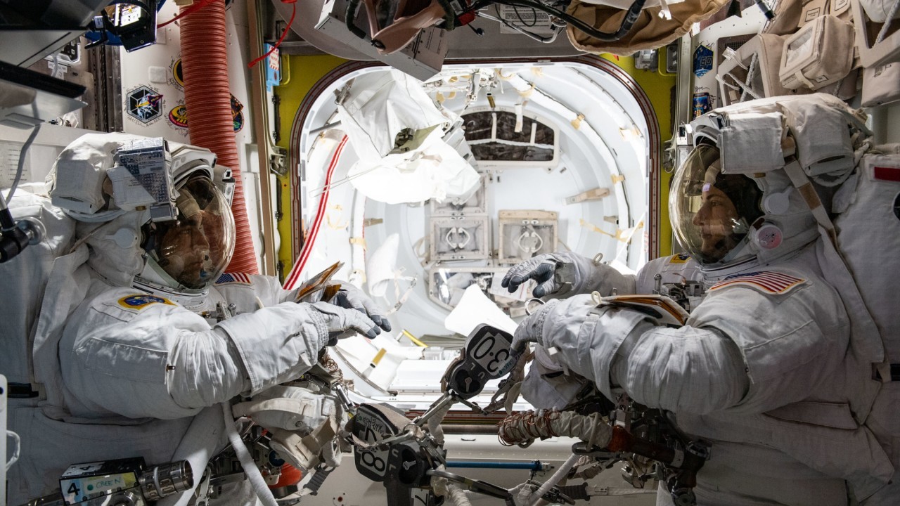 Watch how NASA astronauts communicate in space without speaking (video)