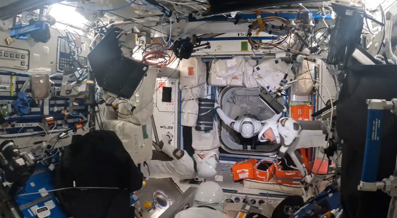 Watch SpaceX Crew-3 astronauts 'waltz' in space in fun spacesuit video