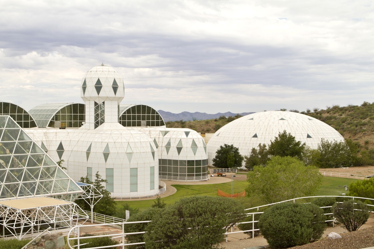 'Analog astronauts' assemble in Biosphere 2 bubble to talk simulated space missions