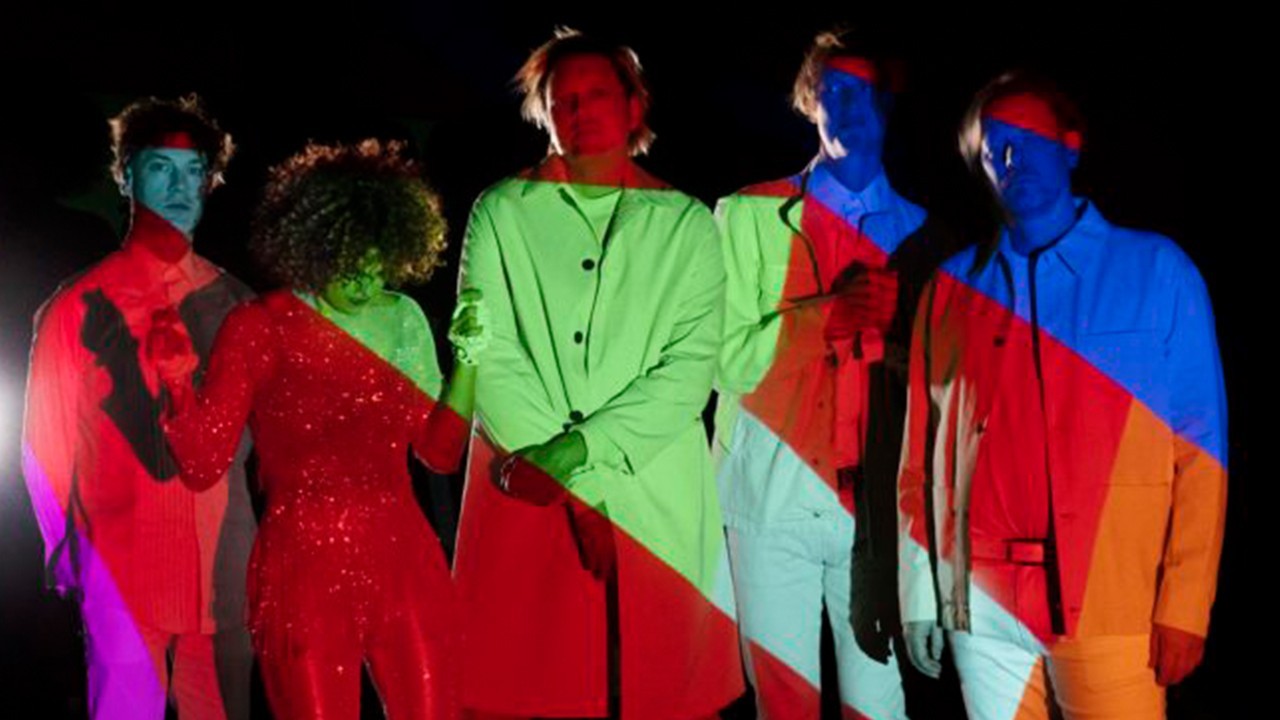 Monster black holes fuel Arcade Fire's cosmic album and performance (Q&A)