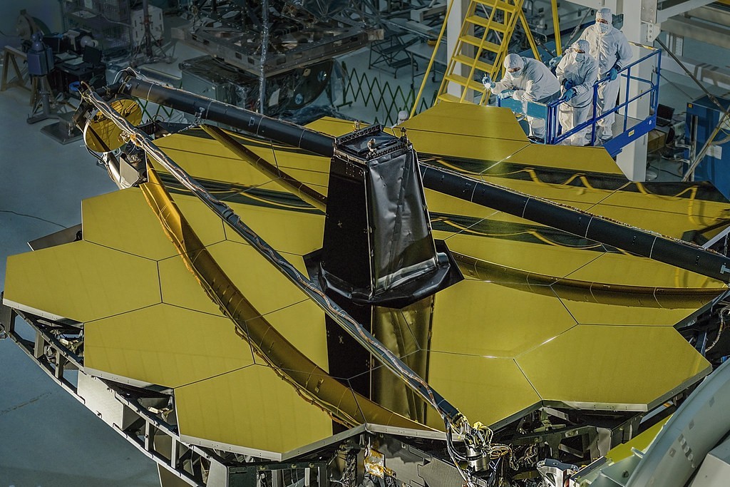 NASA's James Webb Space Telescope has a shiny giant mirror made of gold hexagons. Here's why.