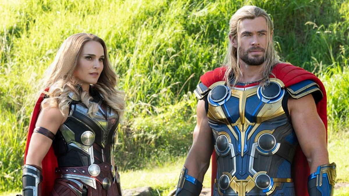 Lightning fails to strike Marvel's latest superhero circus, 'Thor: Love and Thunder'