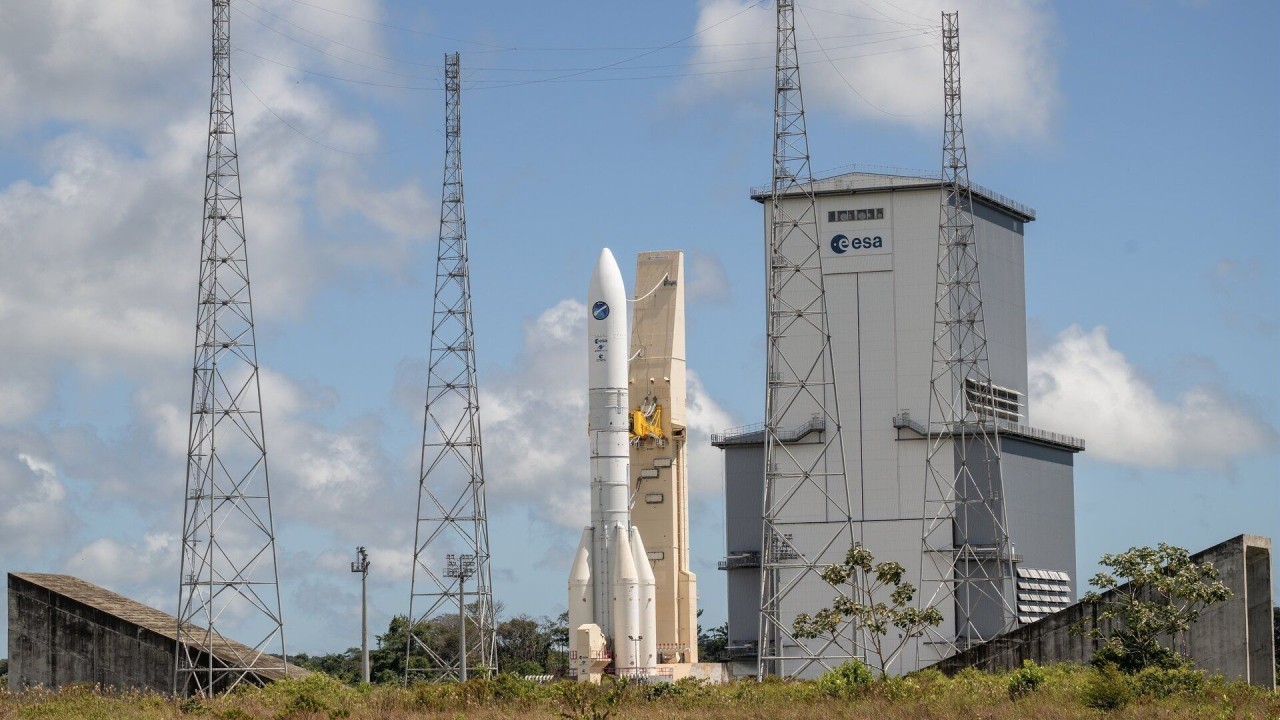 See Europe's powerful new Ariane 6 rocket on launch pad (photo)