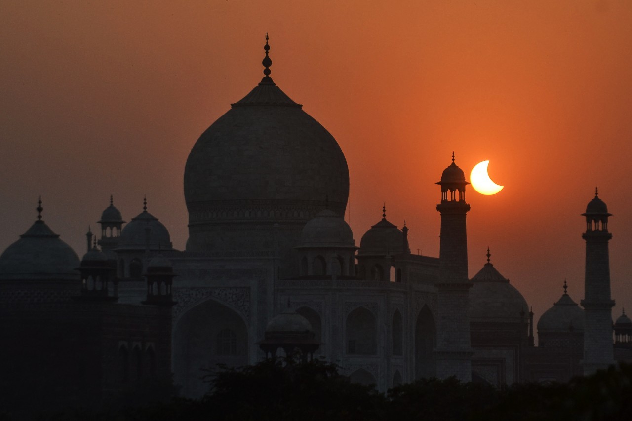 The last solar eclipse of 2022 in pictures: Incredible photos from around the world