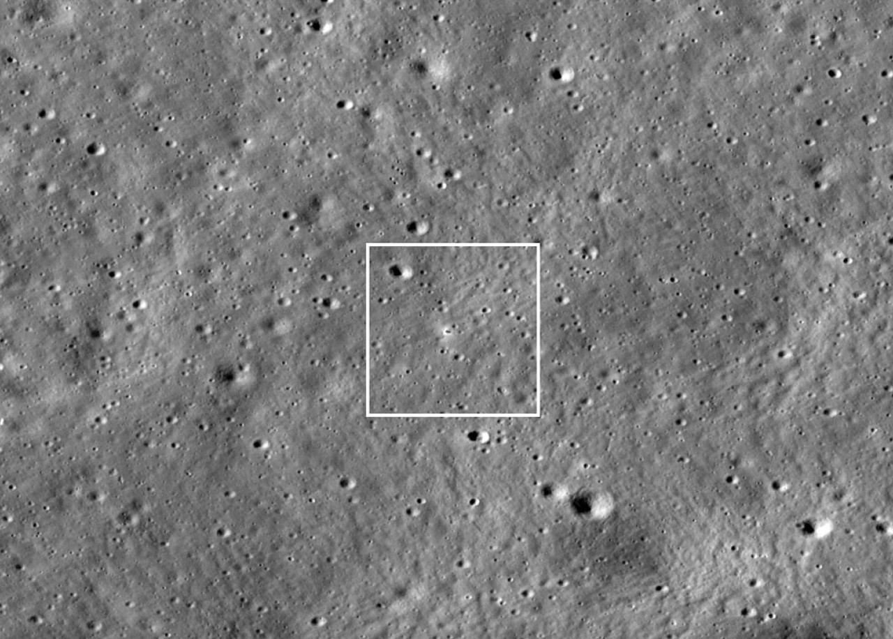 India's Chandrayaan-3 moon lander spotted from lunar orbit (photo)