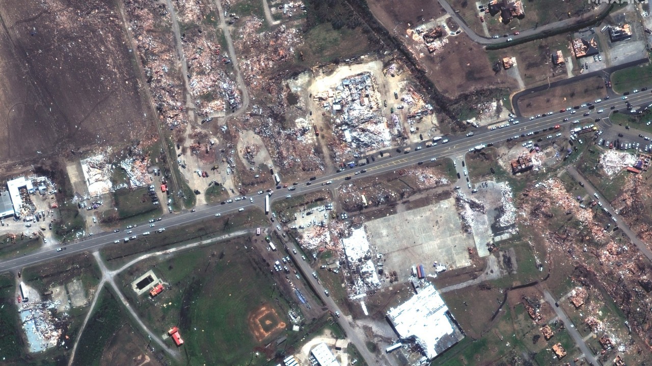 Satellites spy widespread devastation from Mississippi tornado (photos)