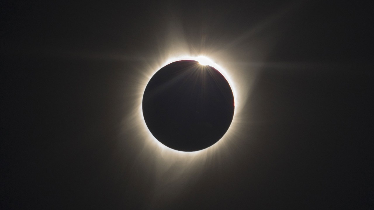 10 phenomena to see and photograph during April's total solar eclipse