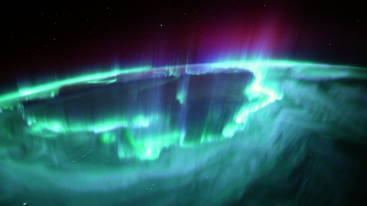 'Cannibal' sun eruption gives departing astronauts their best aurora