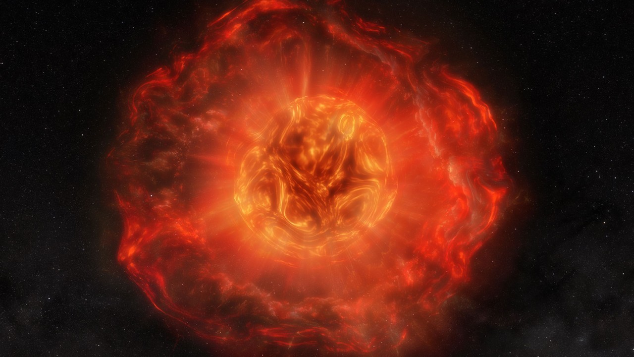 Right before exploding, this star puffed out a sun's worth of mass