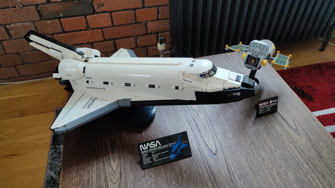 Lego NASA Space Shuttle Discovery review