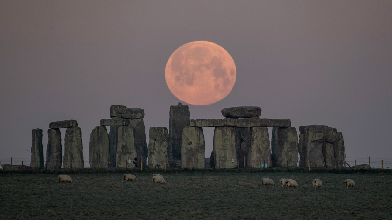 'Major lunar standstill' may reveal if Stonehenge is aligned with the moon