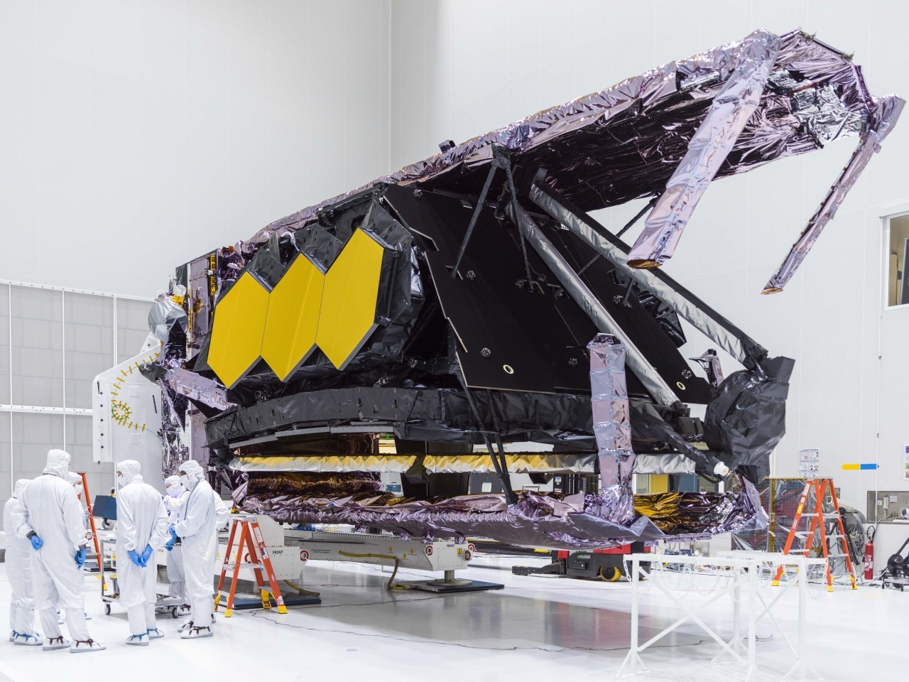 NASA's James Webb Space Telescope looks squeaky clean at spaceport for December launch (photos)