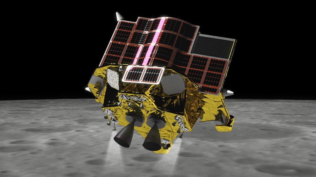 Japanese lunar lander leaves Earth orbit and heads toward the moon