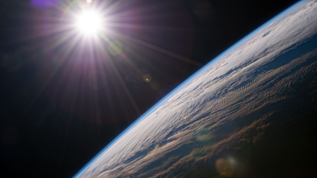 Why is Earth's day 24 hours long (and how did the sun keep it from being longer)?