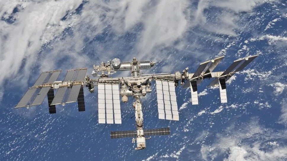 The ISS has been leaking for 5 years. NASA and Russia disagree on how to fix it