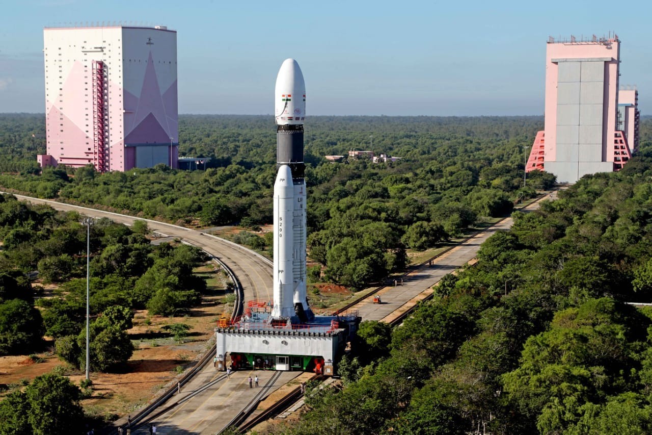 Watch Indian rocket launch 36 OneWeb internet satellites Saturday