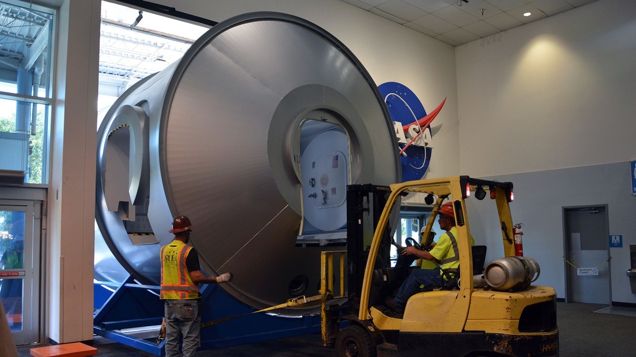 Gateway gift: Northrop Grumman delivers lunar-orbit hab for Space Center Houston display