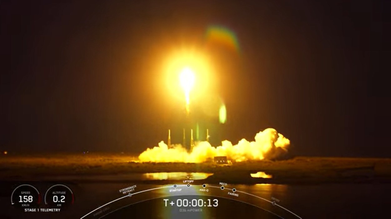 SpaceX rocket launch at sunset wows some stargazers with ethereal 'space jellyfish' (photos)