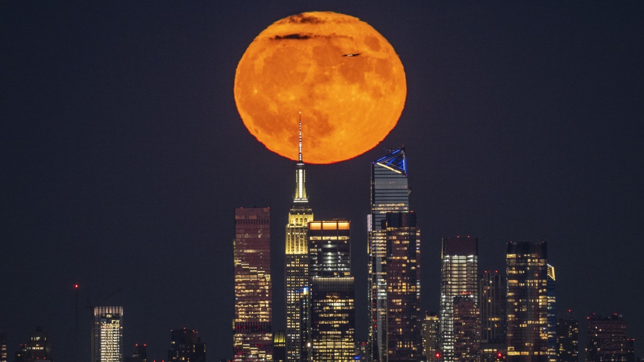 The Supermoon Blue Moon is coming. Here's what to expect