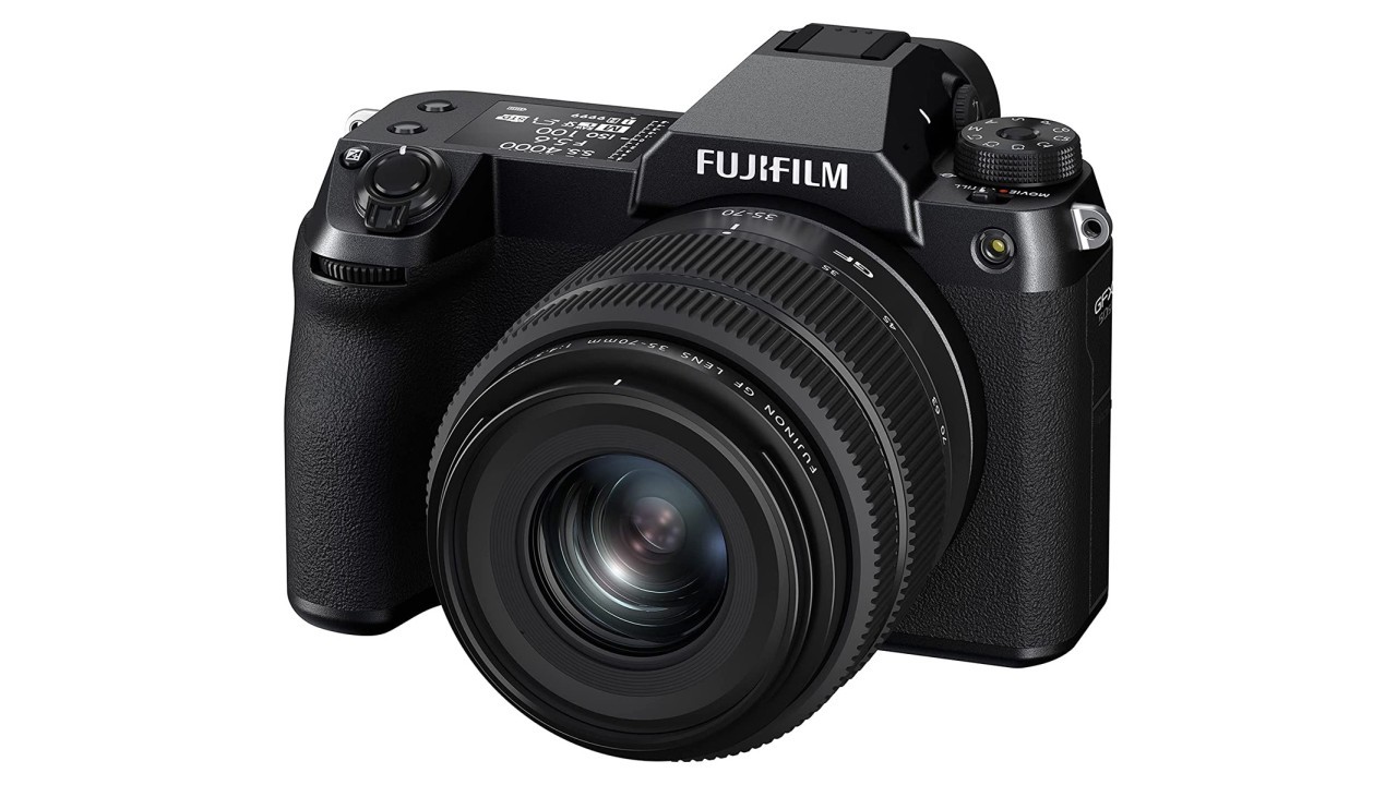 Save $500 on this Fujifilm GFX50S II GF35-70mm bundle during Amazon Prime Day