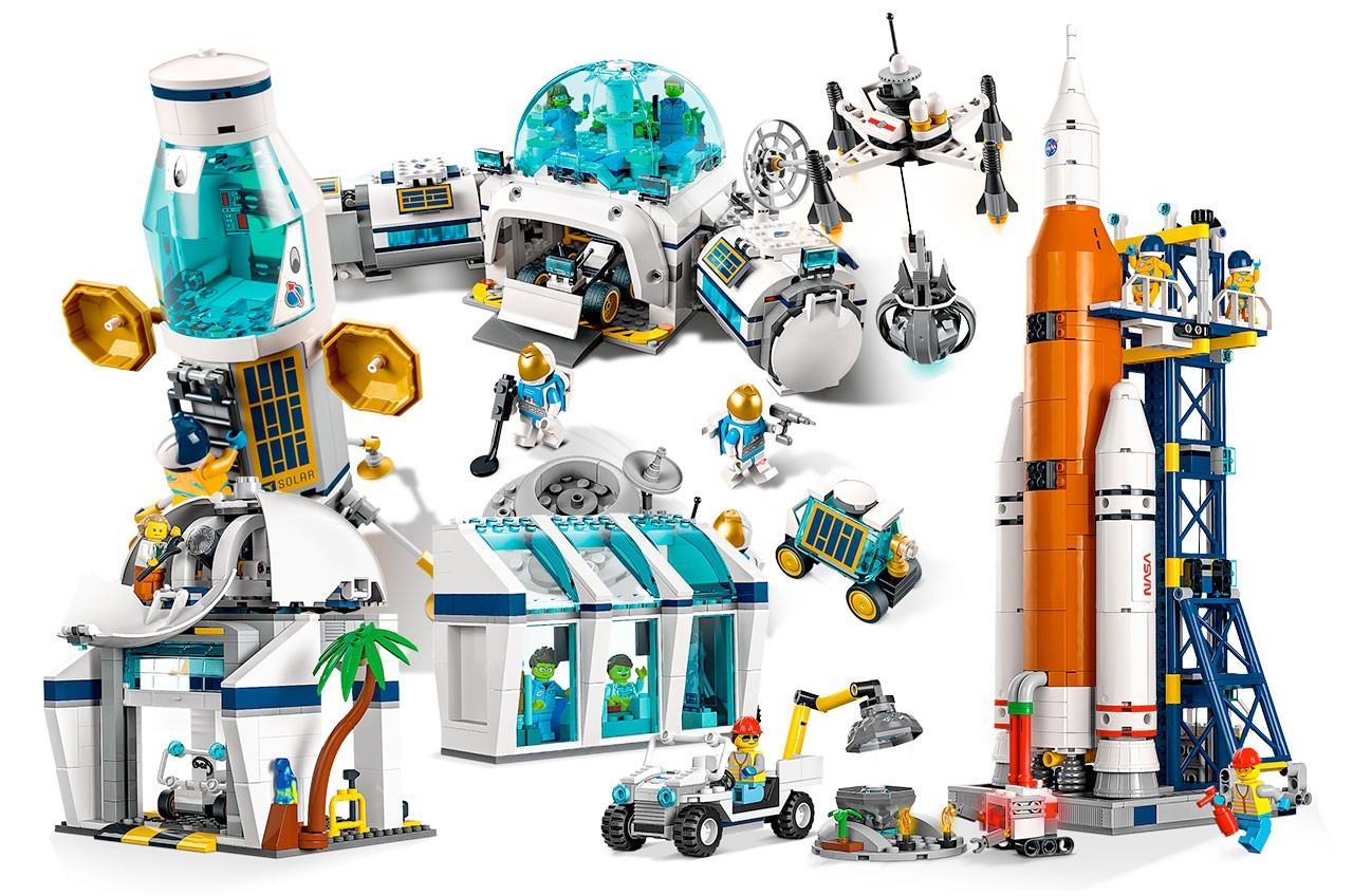 Lego to launch NASA-inspired moon sets in time for Artemis 1 launch ...