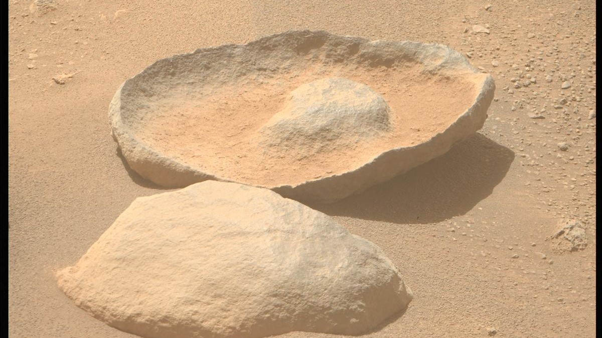 Perseverance rover spies 'avocado' rock on Mars (photo)