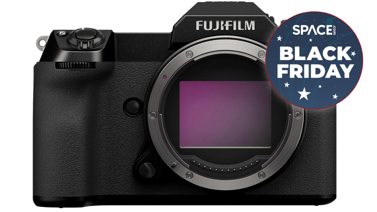 Staggering $1,600 saving this Fujifilm GFX 100S Black Friday camera deal