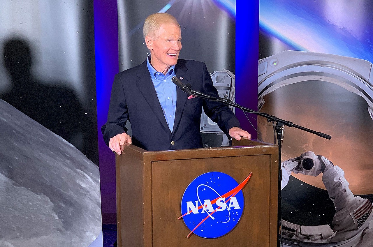 Past in mind, NASA chief Bill Nelson looks to future on visit to Johnson Space Center