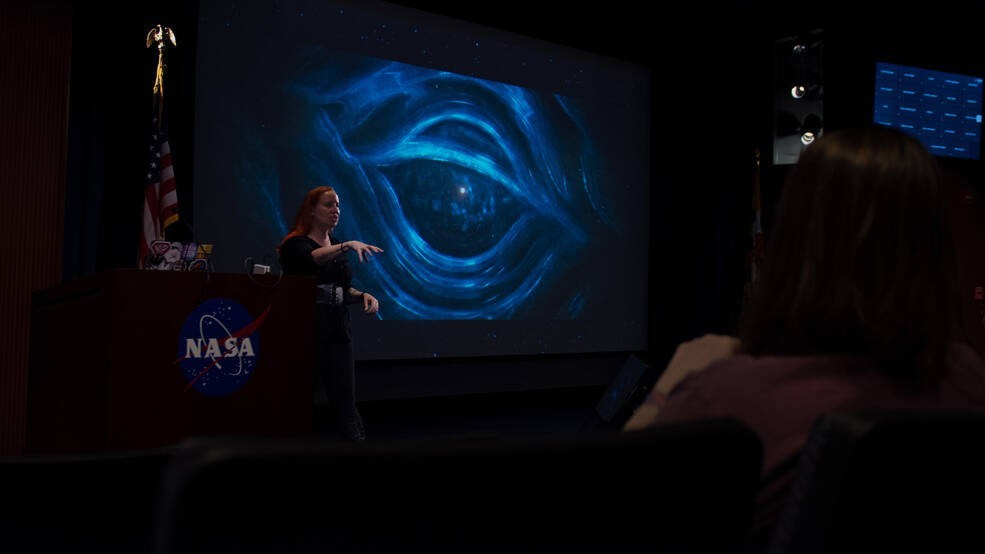 'Star Trek' advisor warps into NASA to talk real science of sci-fi