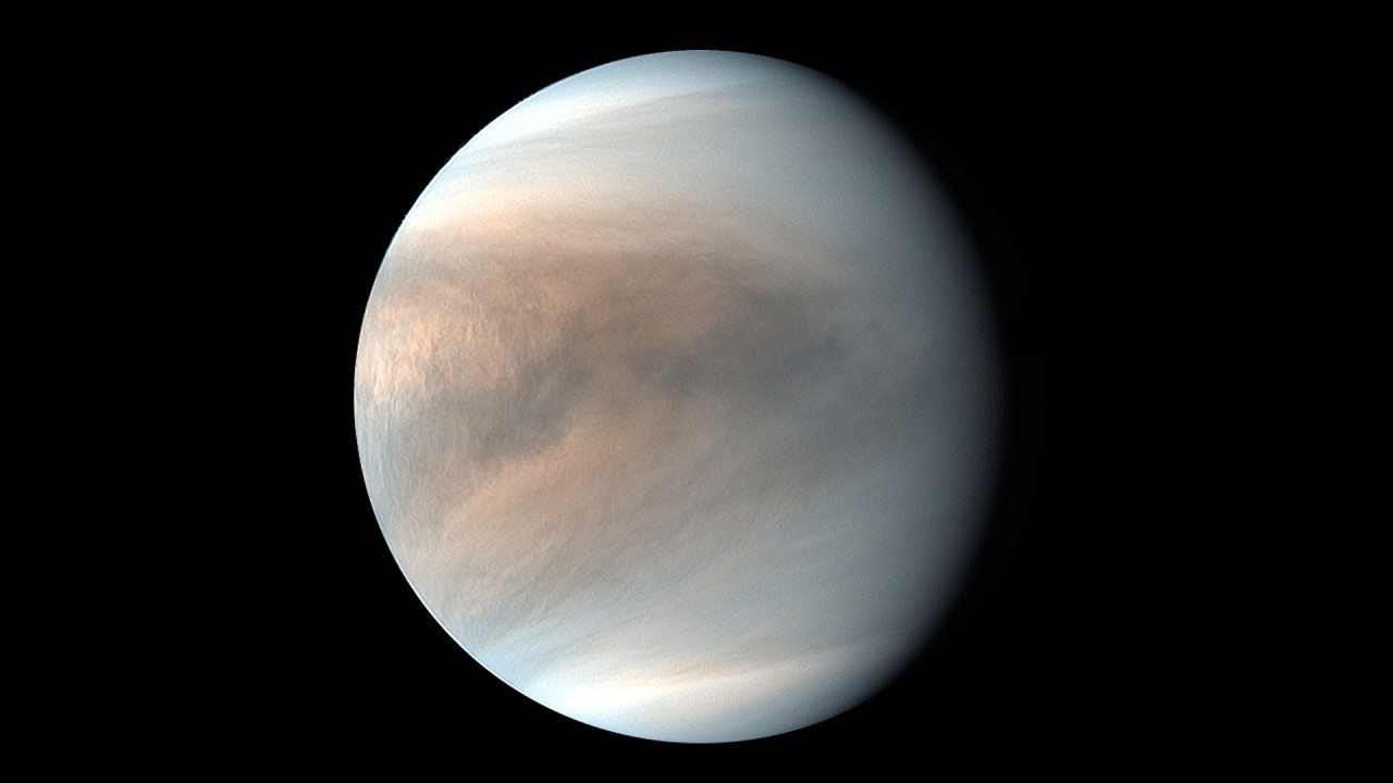 A mystery of sulfur clouds of Venus may be solved by new computer model