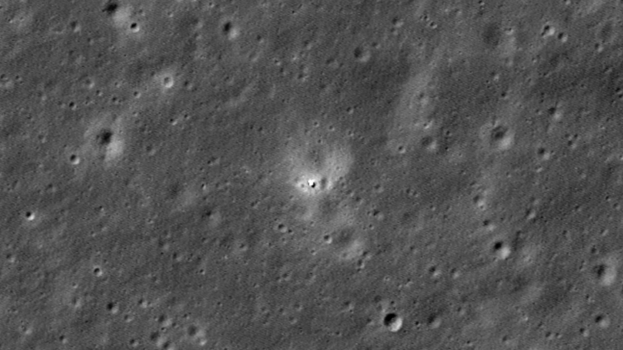 NASA moon orbiter spots Chinese lander on lunar far side (photo)