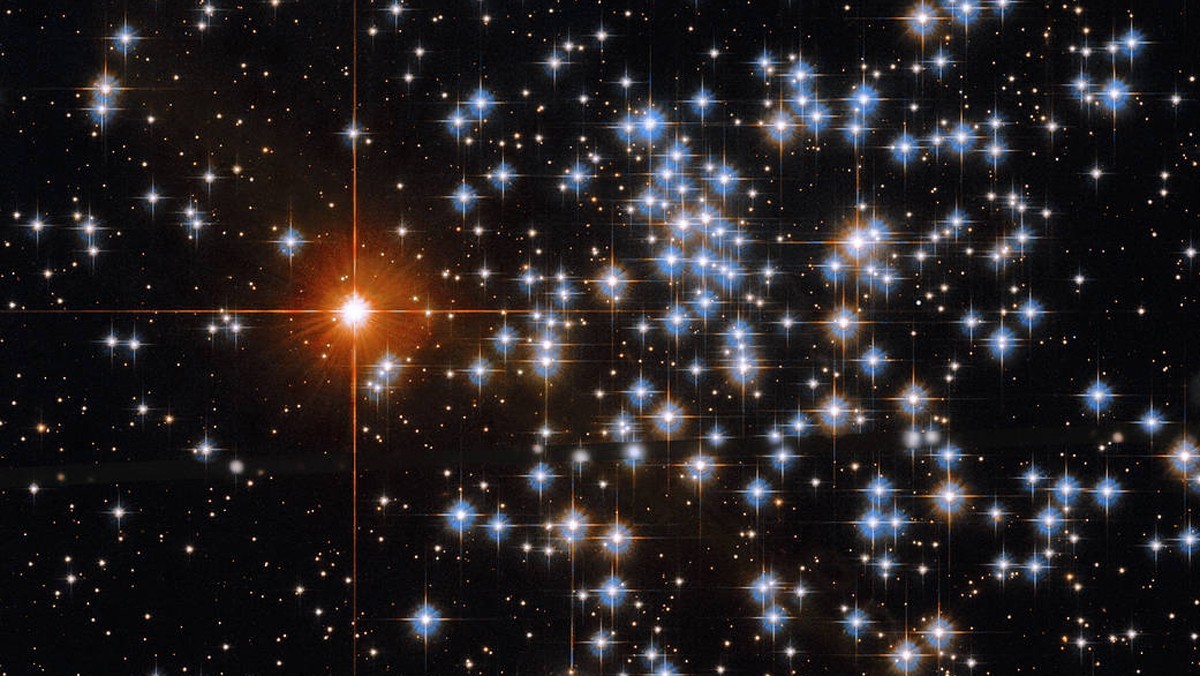 Hubble captures dazzling star cluster that may soon disperse