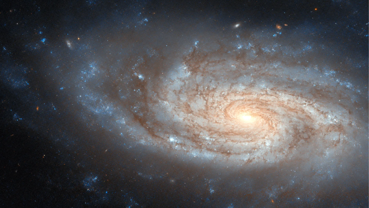 Hubble Telescope spots a stunning spiral galaxy shining in the 'Little Lion' (image)