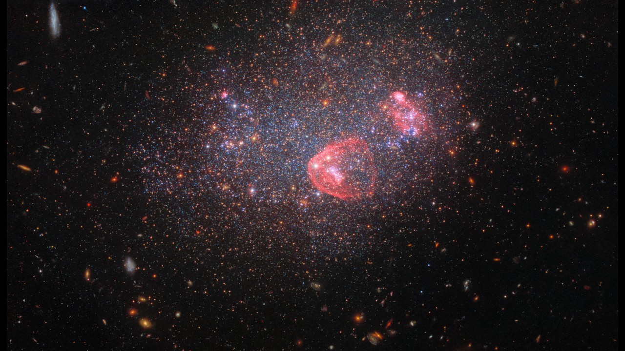 Hubble Telescope gifts us a dazzling starry 'snow globe' just in time for the holidays