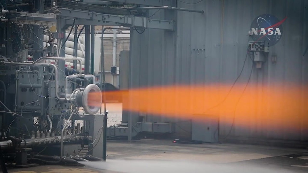 Watch NASA test a 3D-printed rocket nozzle designed for deep space (video)