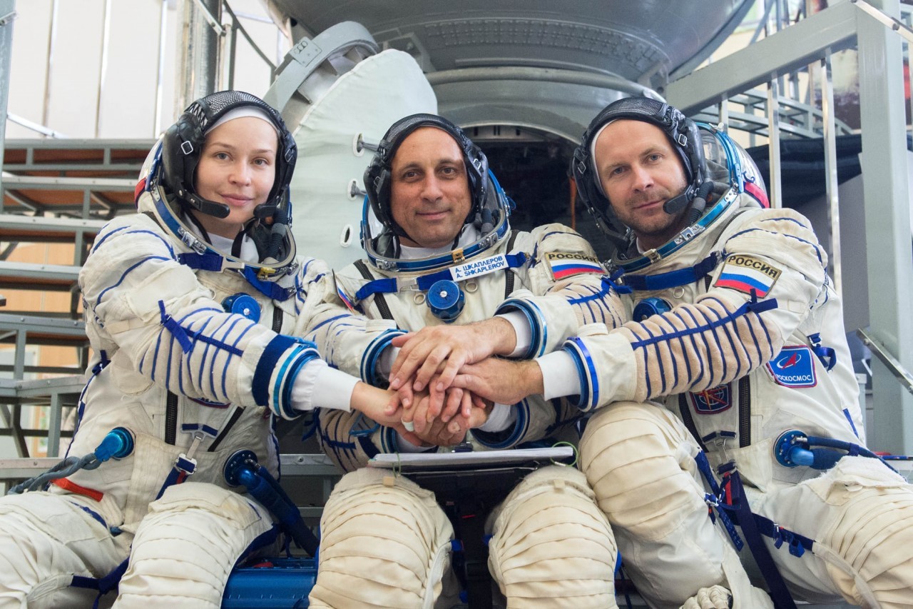 Russian film crew deemed medically fit for Oct. 5 launch to space station