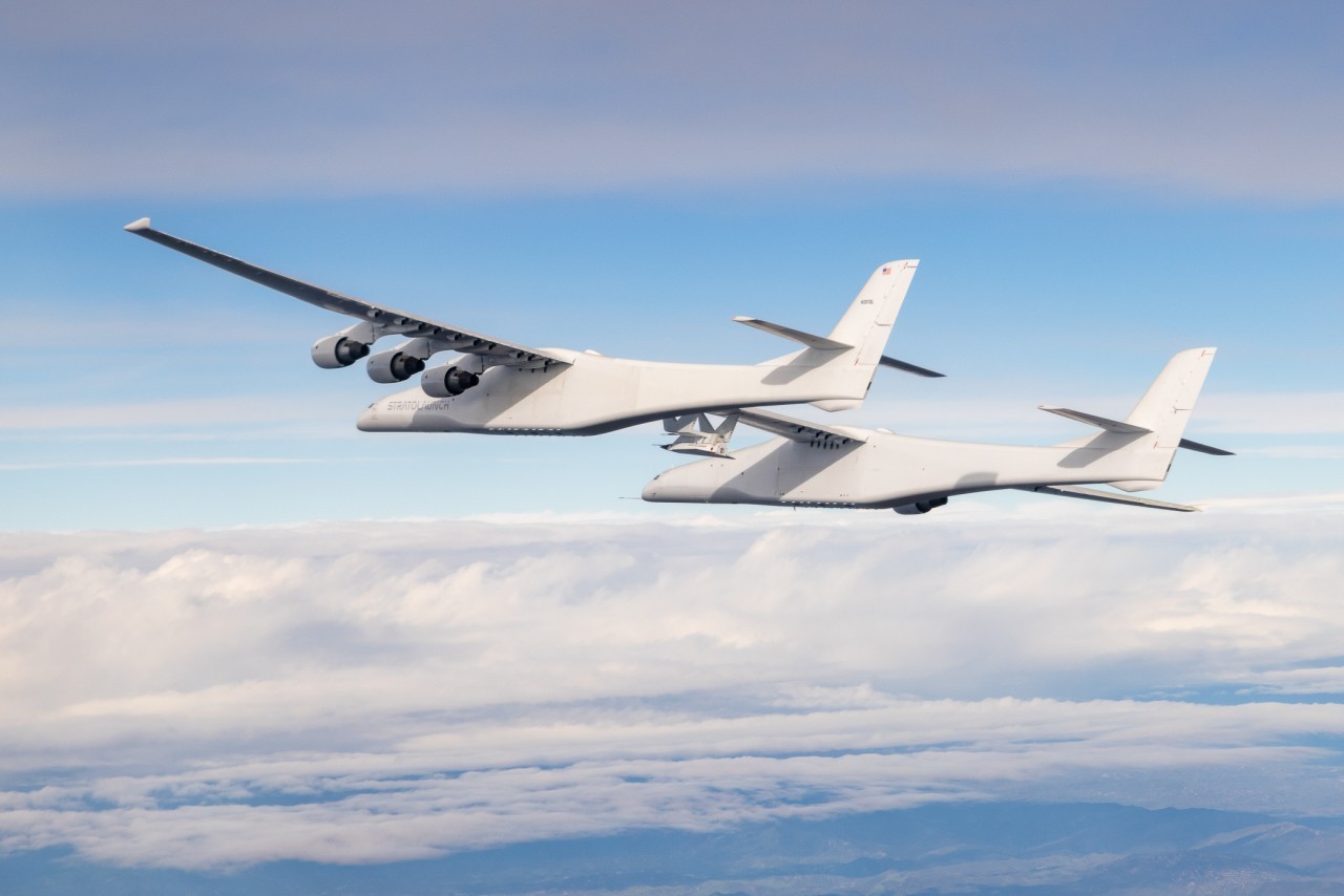 World S Largest Plane Stratolaunch S Roc Aces 2nd Captive Carry Test Flight Space News