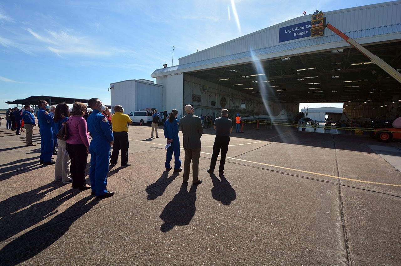 Newly-named 'Capt. John Young Hangar' honors legendary NASA astronaut