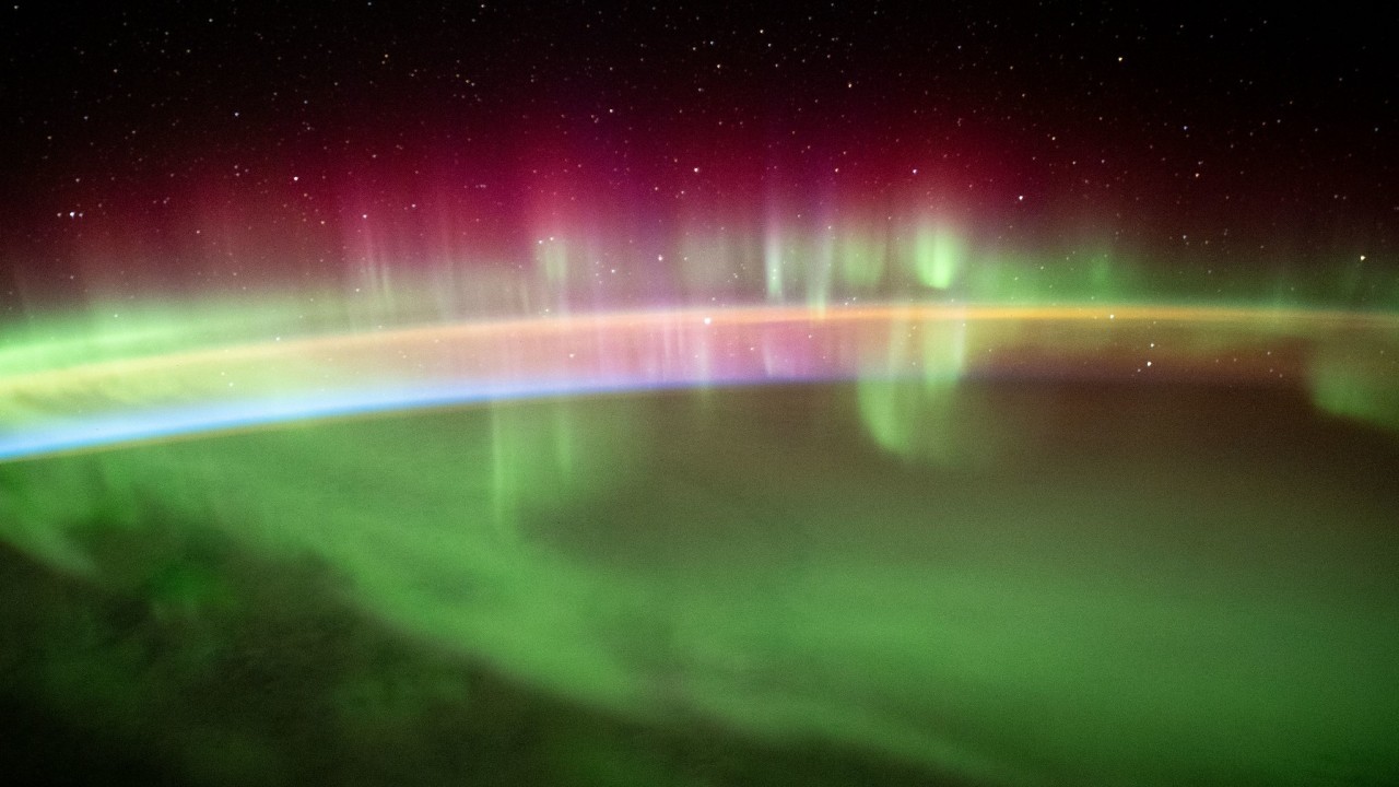 Watch auroras paint the sky above Earth in these stunning astronaut photos and video