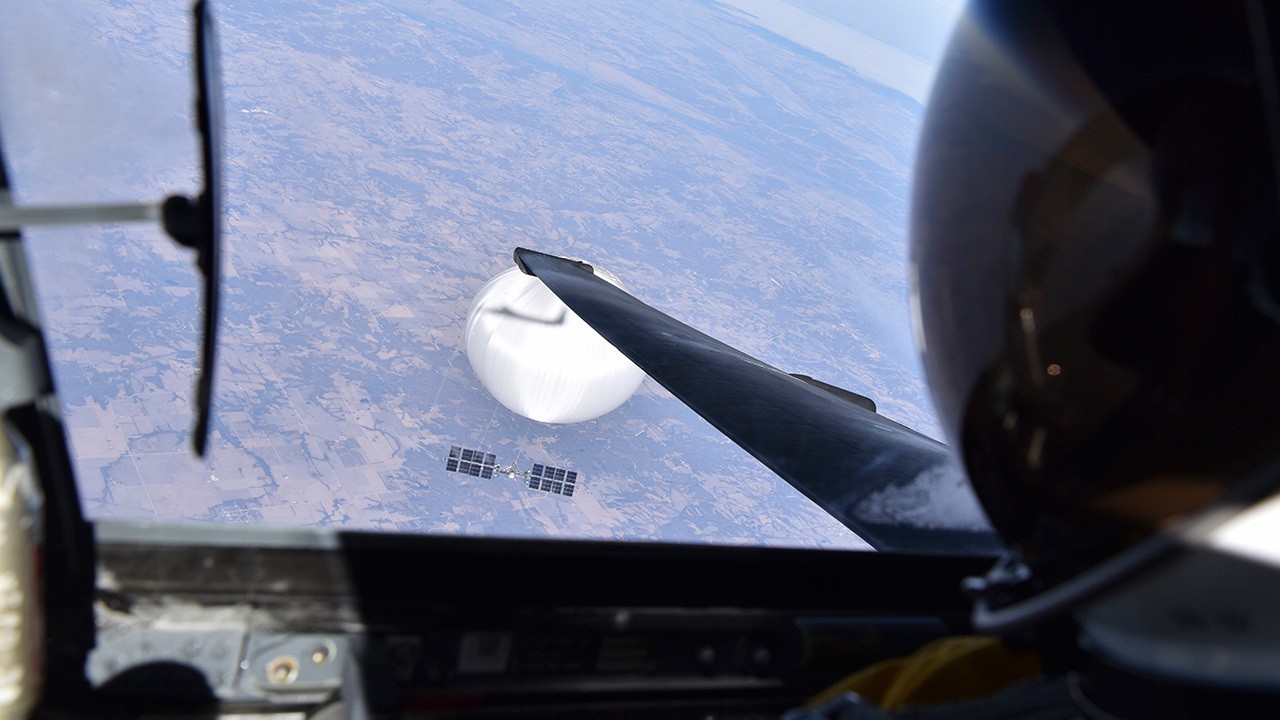 This photo of China's spy balloon taken from a U-2 reconnaissance plane is absolutely bonkers (video)