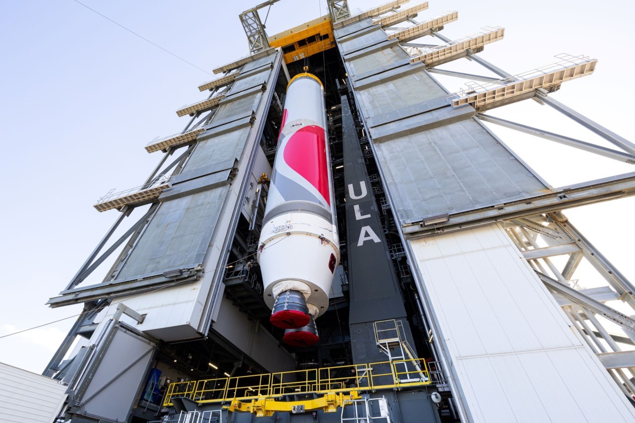 Stack it up! ULA assembles 1st Vulcan Centaur rocket ahead of debut launch (photos)