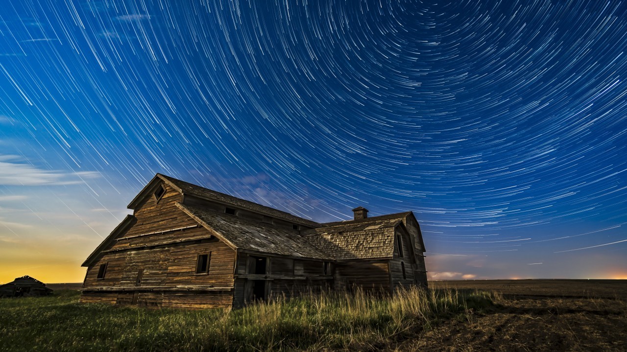 How to photograph star trails