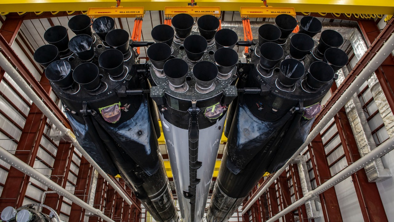 SpaceX fires up Falcon Heavy rocket ahead of Psyche asteroid mission launch