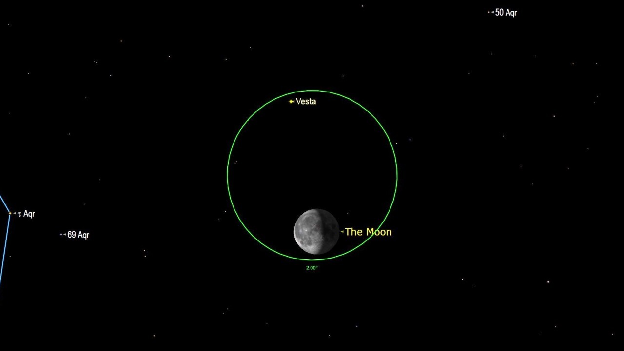 Look up! See the moon shine near massive asteroid Vesta this weekend.