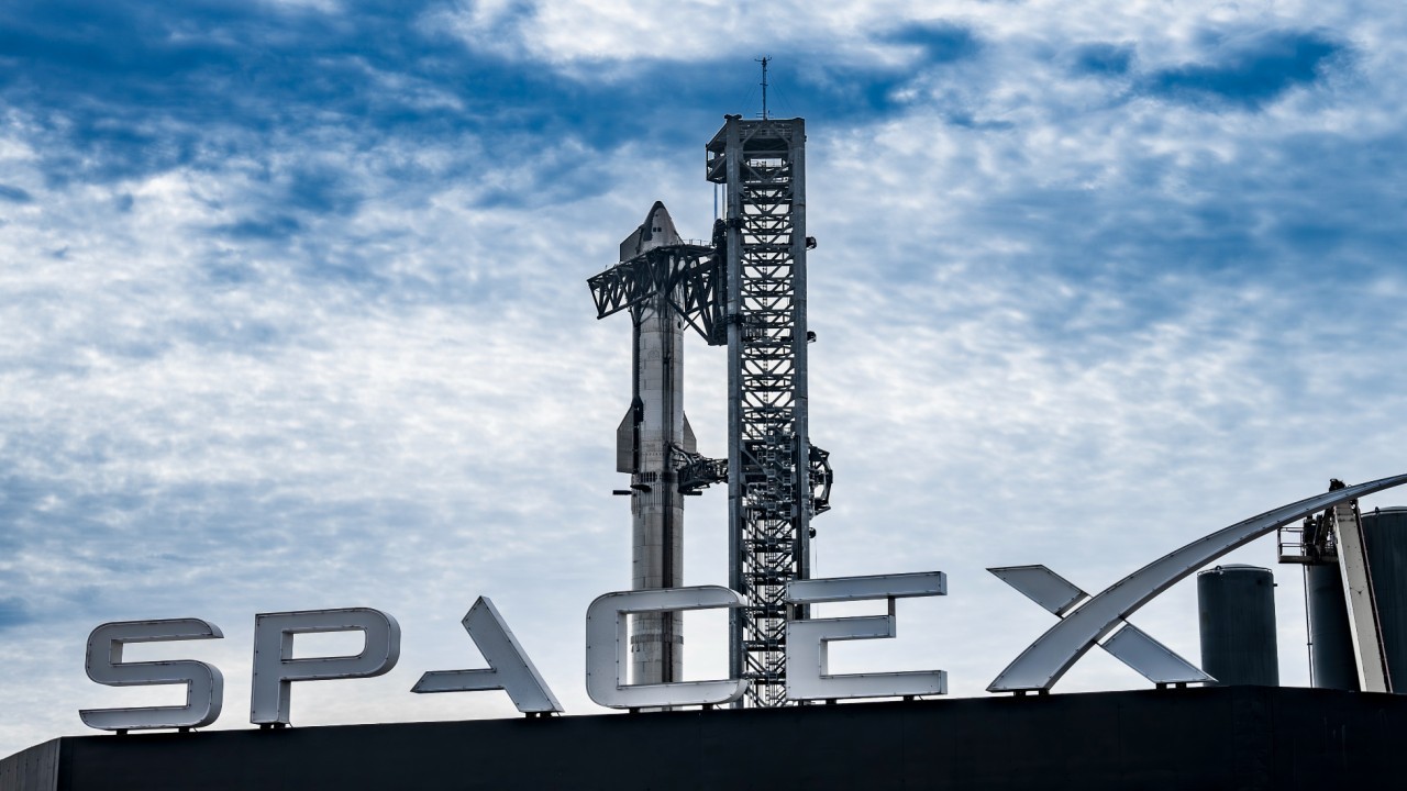 SpaceX stacks Starship ahead of 3rd test flight (photos)