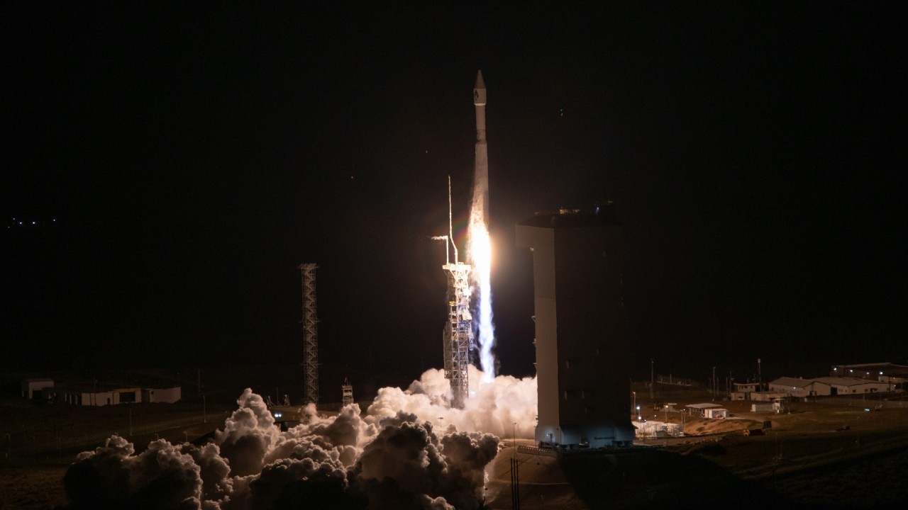 Powerful JPSS-2 weather satellite launches on final Atlas V mission from West Coast