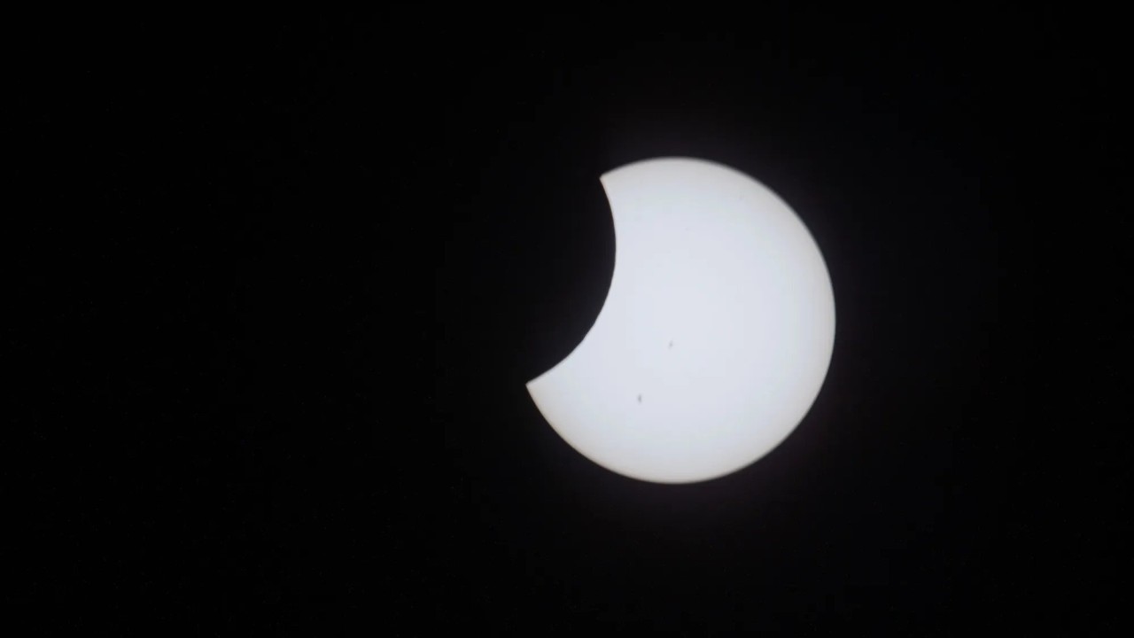 NASA astronaut snaps photo of solar eclipse from the space station